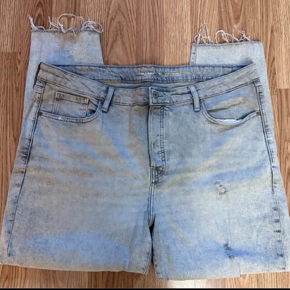 Old Navy OG Straight High Rise Jeans - Picture 2 of 4